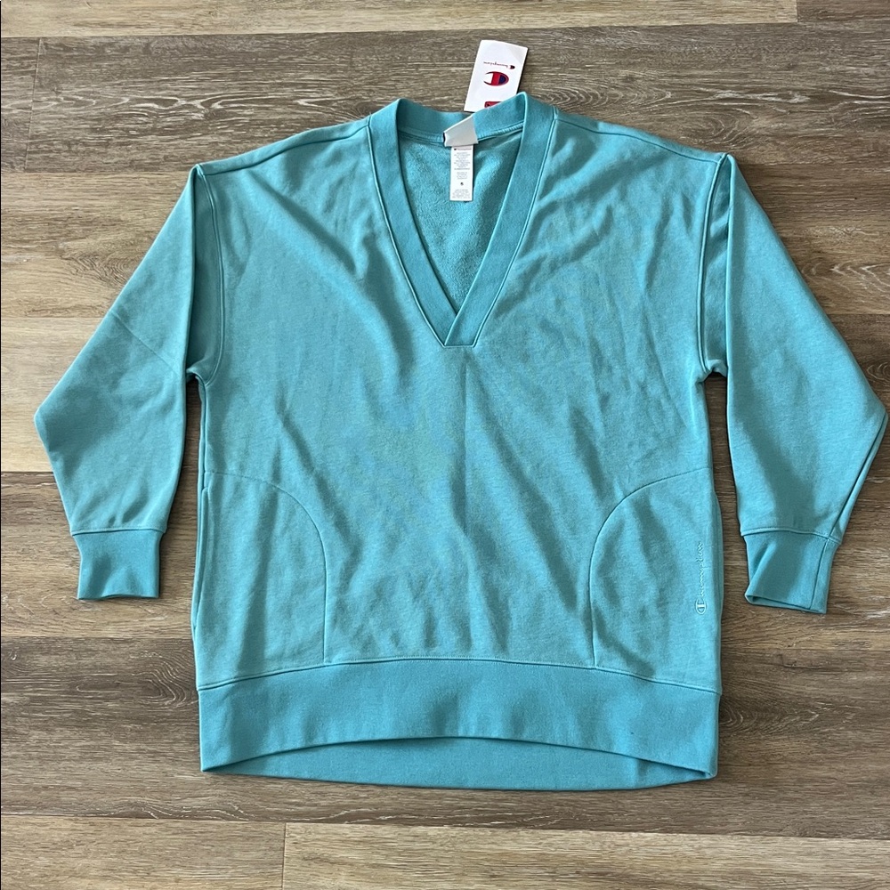 NWT Champion Women’s Loose Fit Gameday Deep V Tunic Pullover Blue Size S